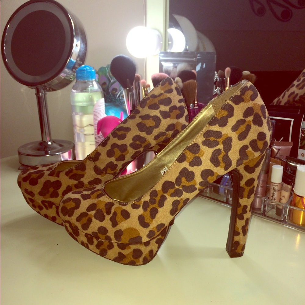 🐆 Leopard print High Heels 🐆 NWOT